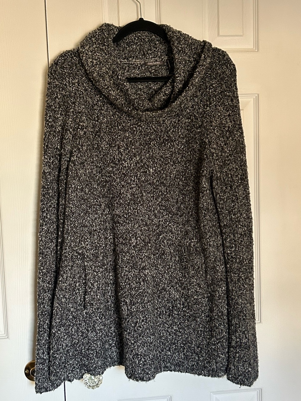 Daisy Fuentes Cozy Gray Cowl Neck Sweater, oversized with pockets - size XL
